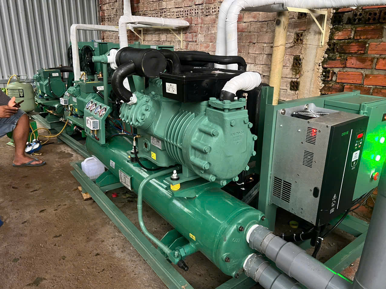 cung cấp và mua bán thiết bị lạnh công nghiệp
